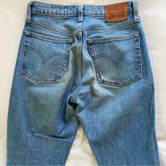 Levi's 501 Skinny Size 24 Distressed - Picture 4 of 4
